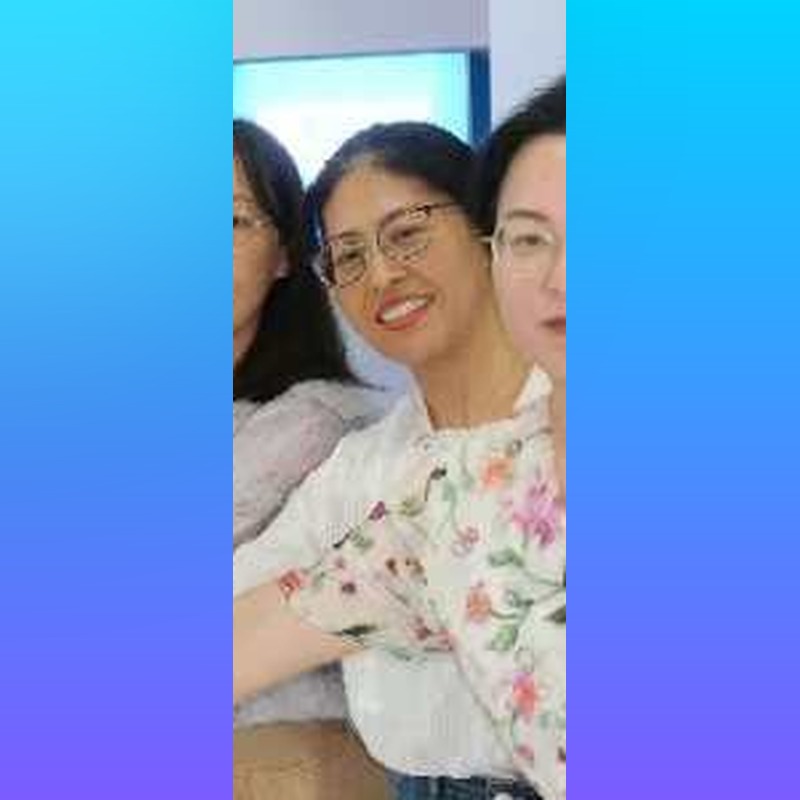 Eva, sourcing specialist